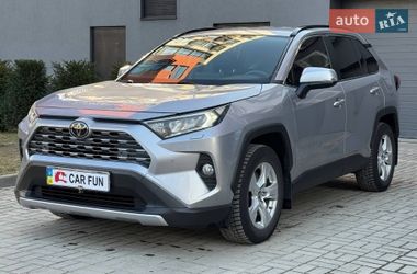 Внедорожник / Кроссовер Toyota RAV4 2020 в Львове