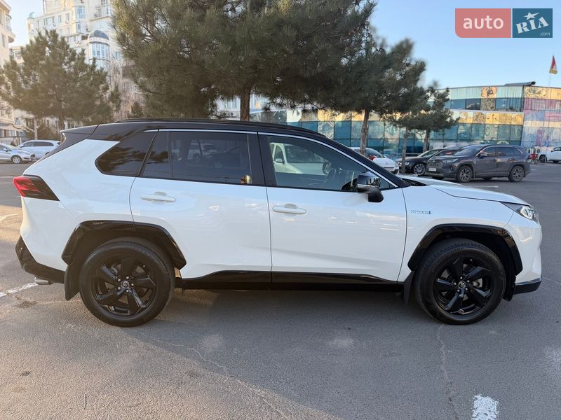 Внедорожник / Кроссовер Toyota RAV4 2018 в Одессе