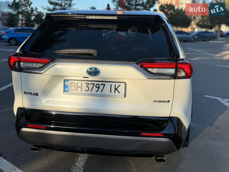 Внедорожник / Кроссовер Toyota RAV4 2018 в Одессе