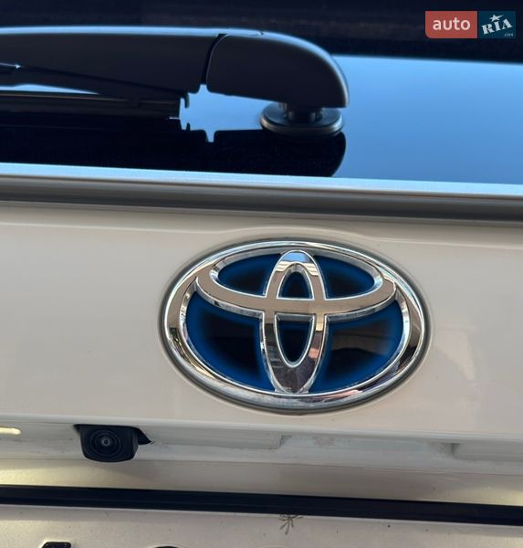 Внедорожник / Кроссовер Toyota RAV4 2020 в Киеве