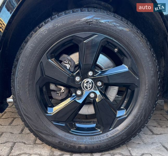 Внедорожник / Кроссовер Toyota RAV4 2020 в Киеве