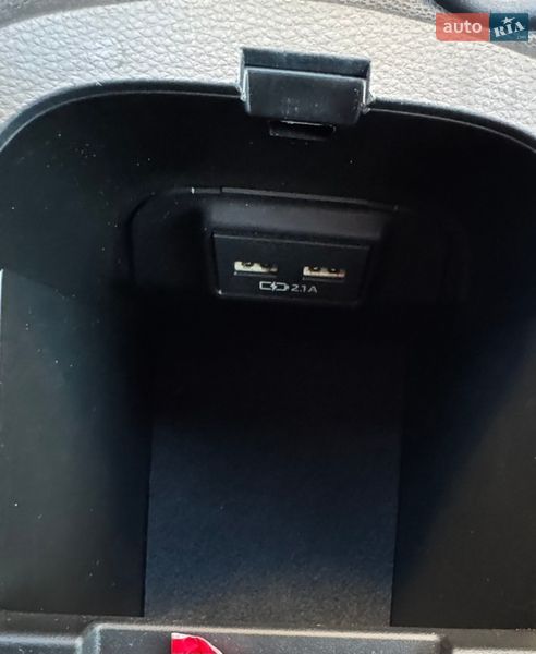 Внедорожник / Кроссовер Toyota RAV4 2020 в Киеве