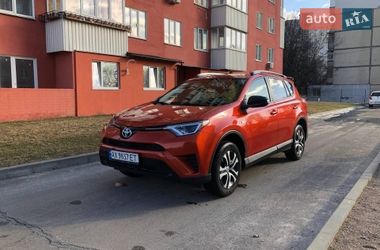 Позашляховик / Кросовер Toyota RAV4 2016 в Харкові