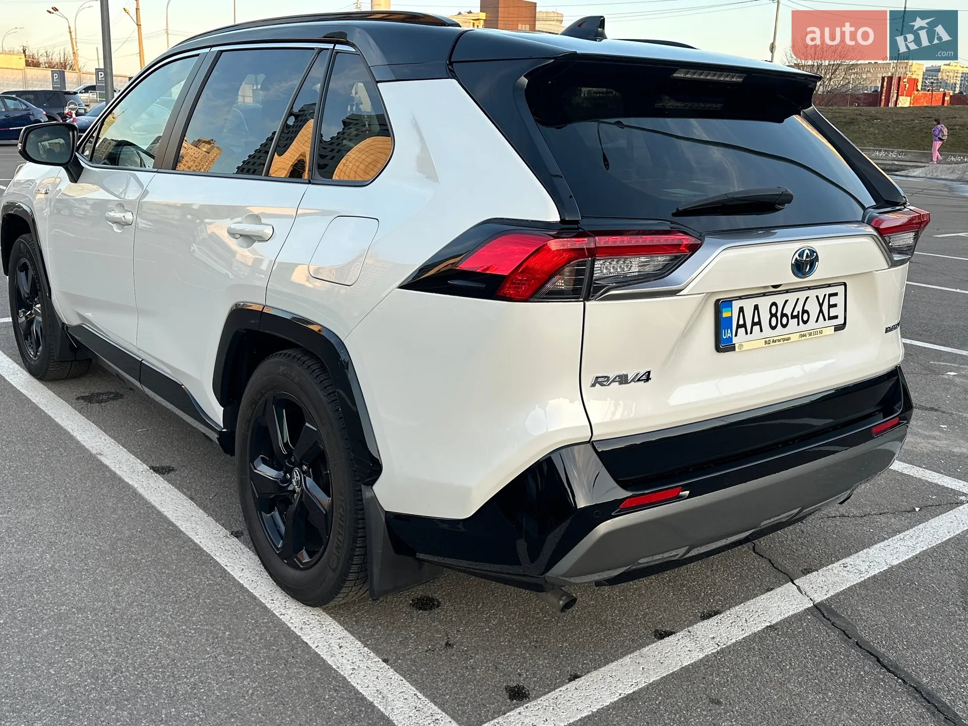 2018 Toyota RAV 4 - мініатюра 16