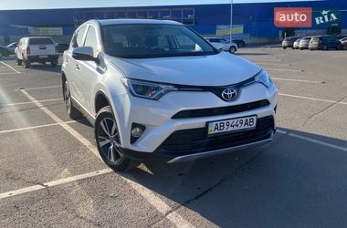 Внедорожник / Кроссовер Toyota RAV4 2016 в Виннице