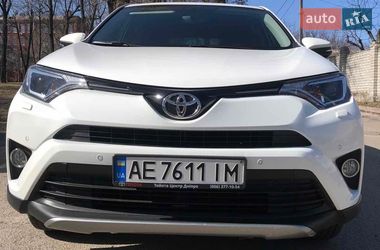Внедорожник / Кроссовер Toyota RAV4 2017 в Днепре