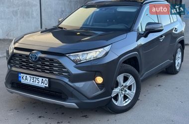 Позашляховик / Кросовер Toyota RAV4 2021 в Києві