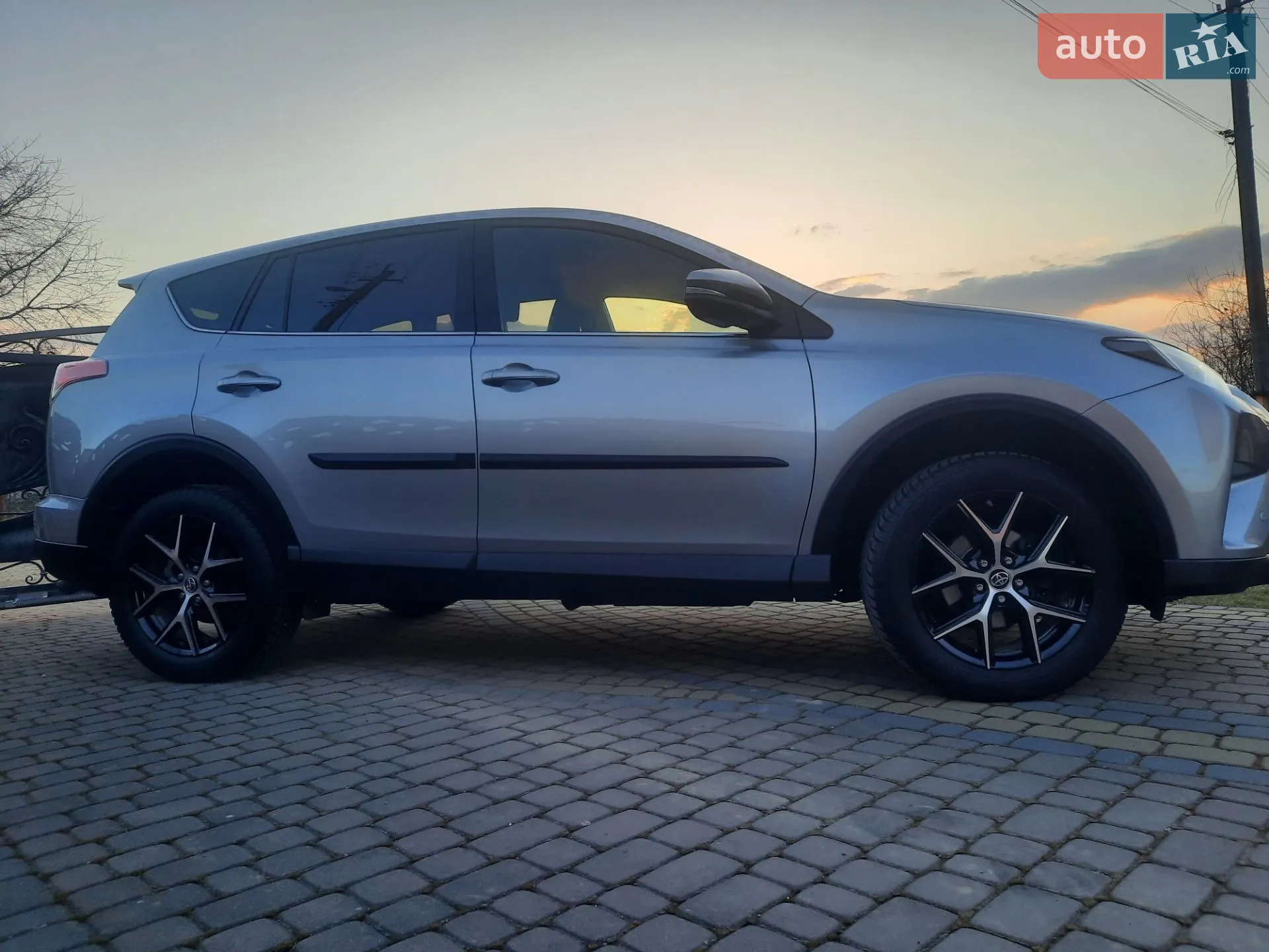2017 Toyota RAV 4 - мініатюра 5