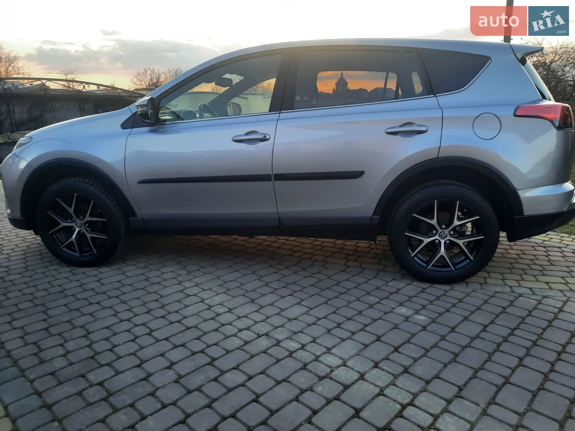 2017 Toyota RAV 4 - мініатюра 14