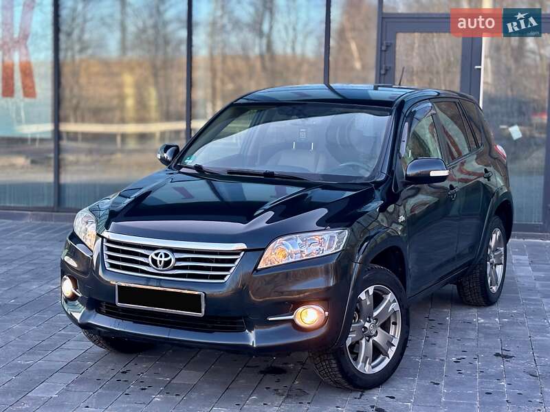 Внедорожник / Кроссовер Toyota RAV4 2011 в Тернополе