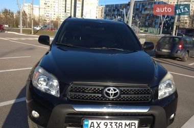 Внедорожник / Кроссовер Toyota RAV4 2006 в Харькове