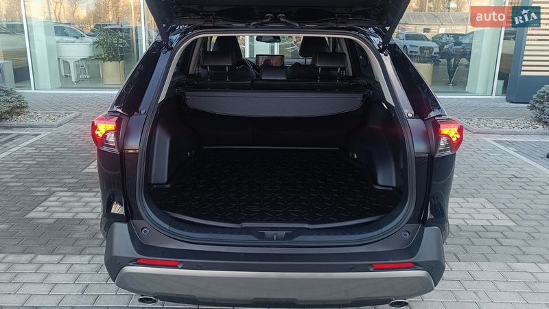 Внедорожник / Кроссовер Toyota RAV4 2024 в Киеве