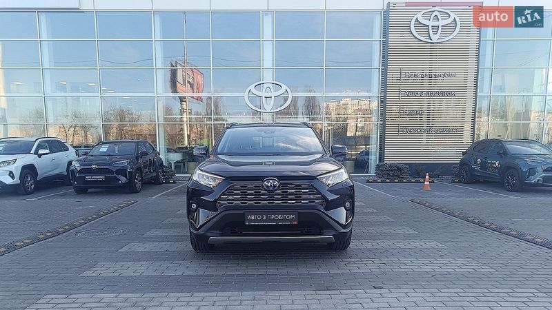 Внедорожник / Кроссовер Toyota RAV4 2024 в Киеве