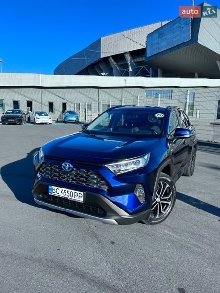 Внедорожник / Кроссовер Toyota RAV4 2019 в Львове