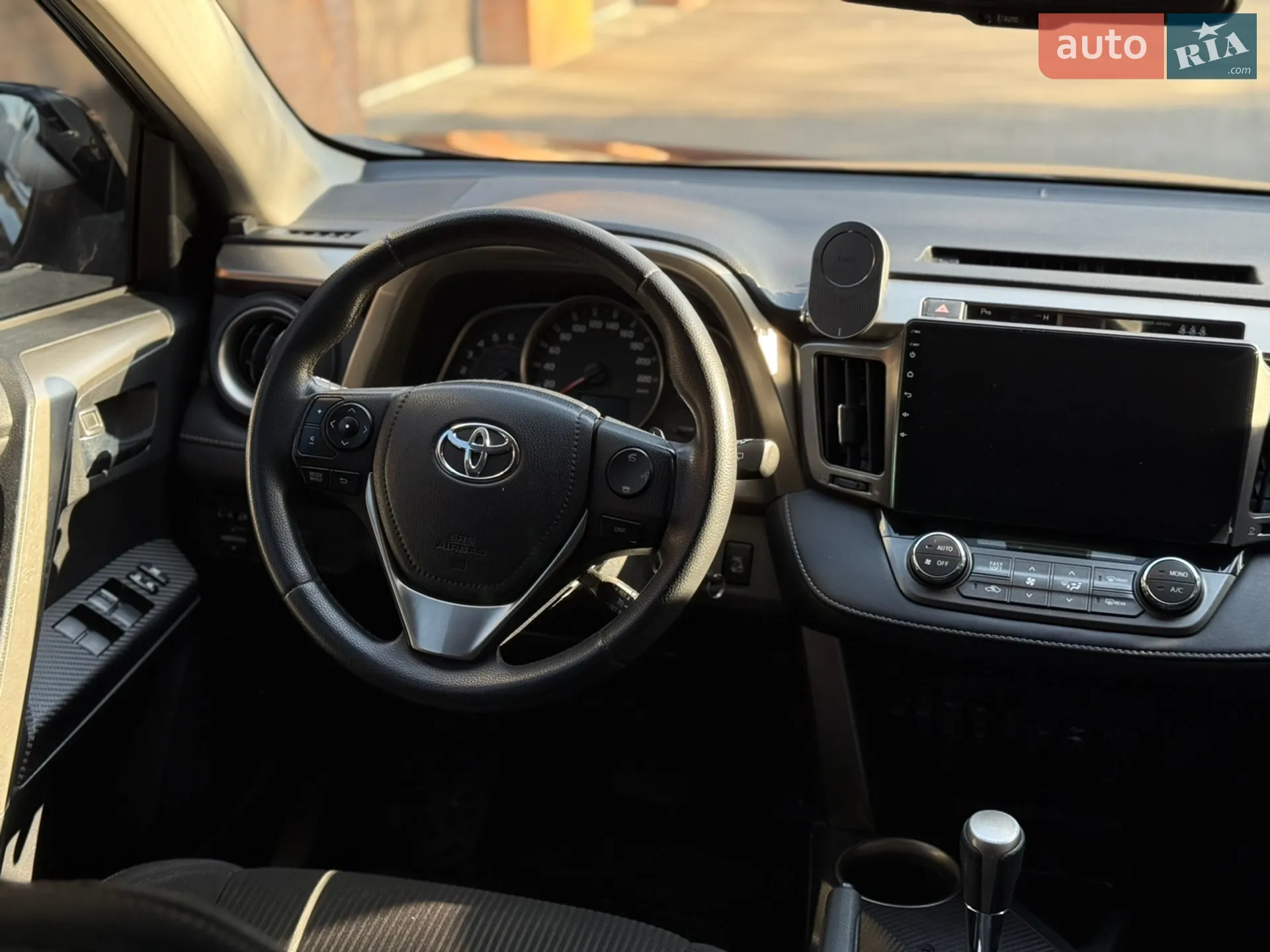 2014 Toyota RAV 4 - мініатюра 9