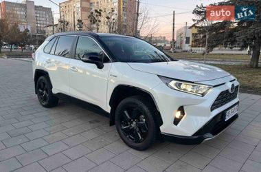 Позашляховик / Кросовер Toyota RAV4 2020 в Києві