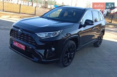 Внедорожник / Кроссовер Toyota RAV4 2020 в Ровно