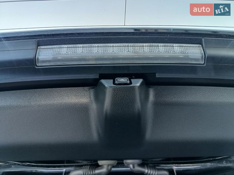 Позашляховик / Кросовер Toyota RAV4 2020 в Рівному