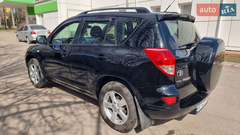 Внедорожник / Кроссовер Toyota RAV4 2006 в Кропивницком
