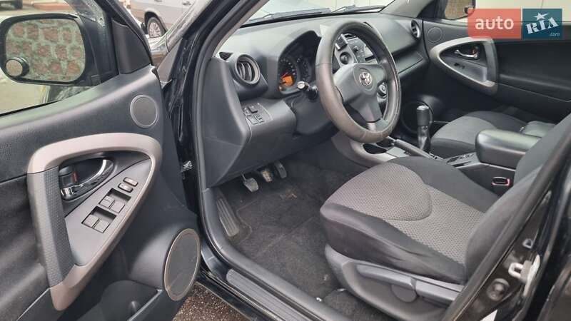 Внедорожник / Кроссовер Toyota RAV4 2006 в Кропивницком