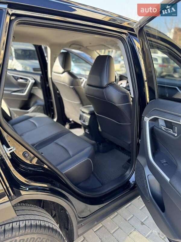 Внедорожник / Кроссовер Toyota RAV4 2023 в Киеве фото 25 Внедорожник / Кроссовер Toyota RAV4 2023 в Киеве