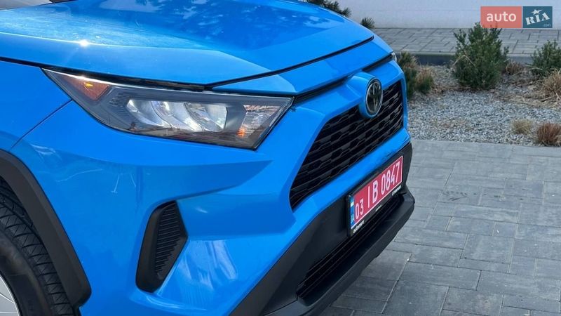 Внедорожник / Кроссовер Toyota RAV4 2019 в Луцке