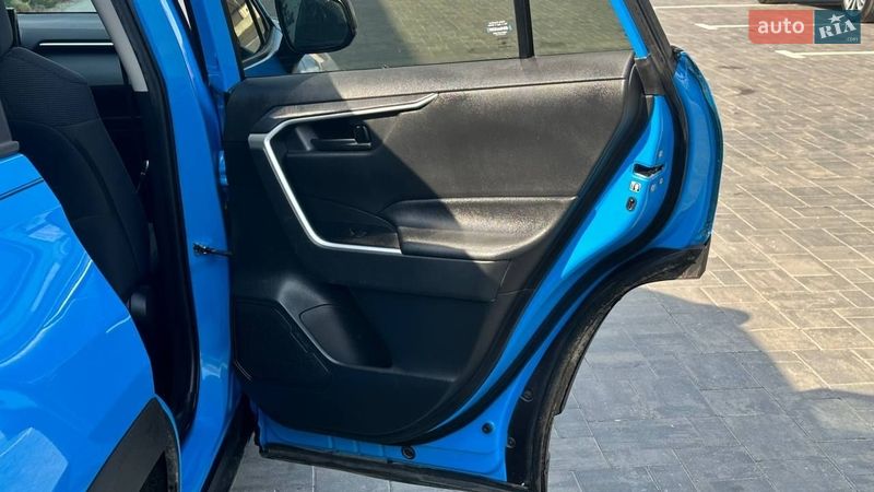 Внедорожник / Кроссовер Toyota RAV4 2019 в Луцке