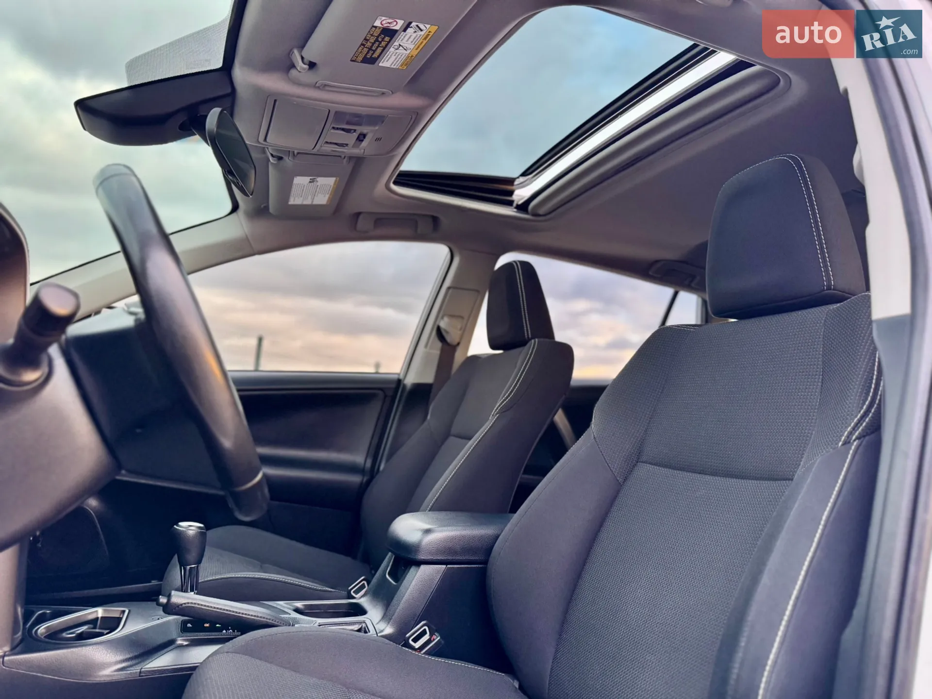 2018 Toyota RAV 4 - мініатюра 24