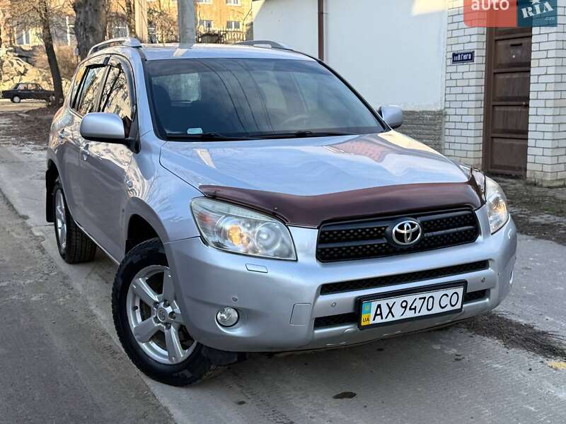 Позашляховик / Кросовер Toyota RAV4 2007 в Харкові