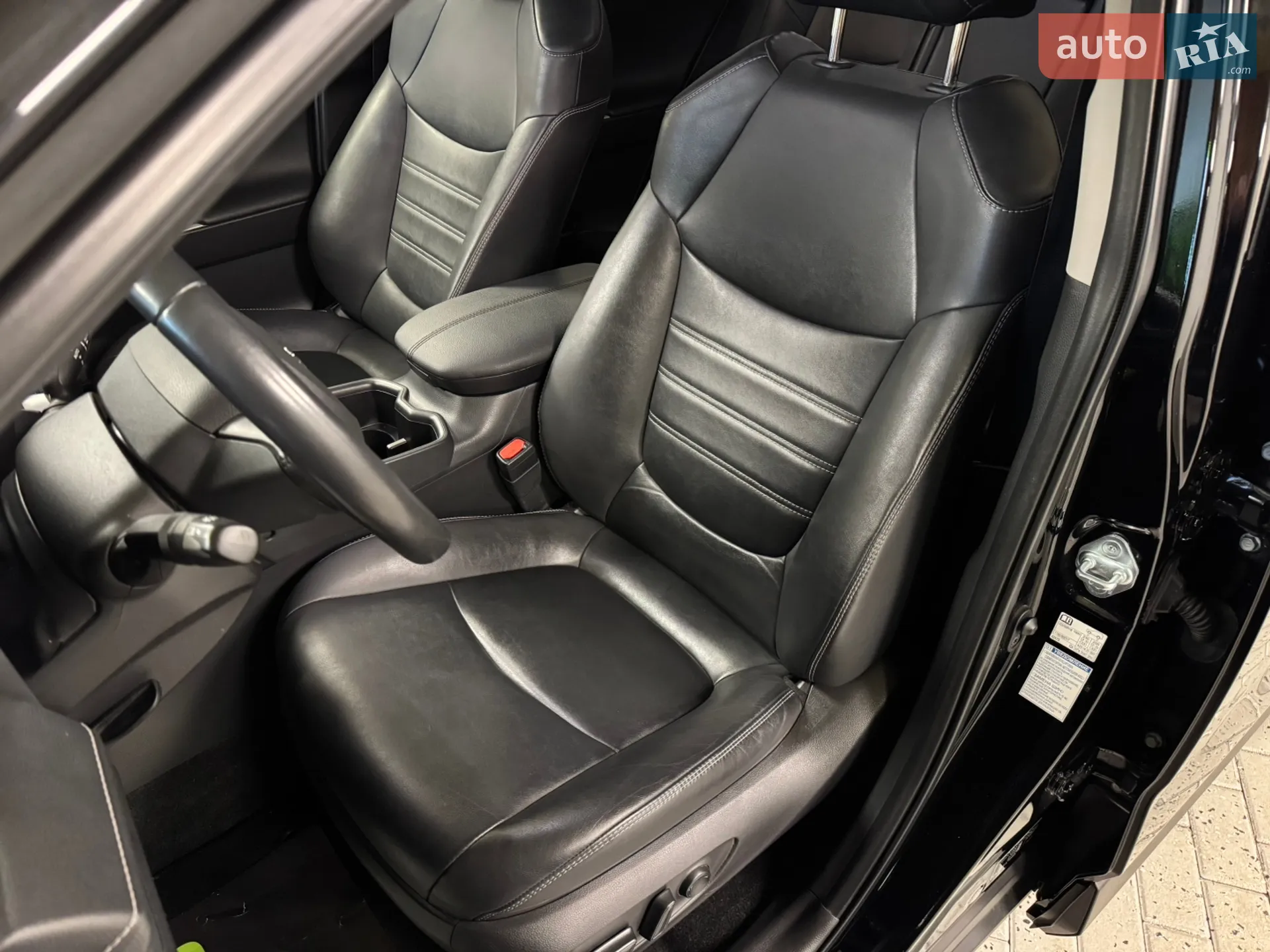 2021 Toyota RAV 4 - мініатюра 19