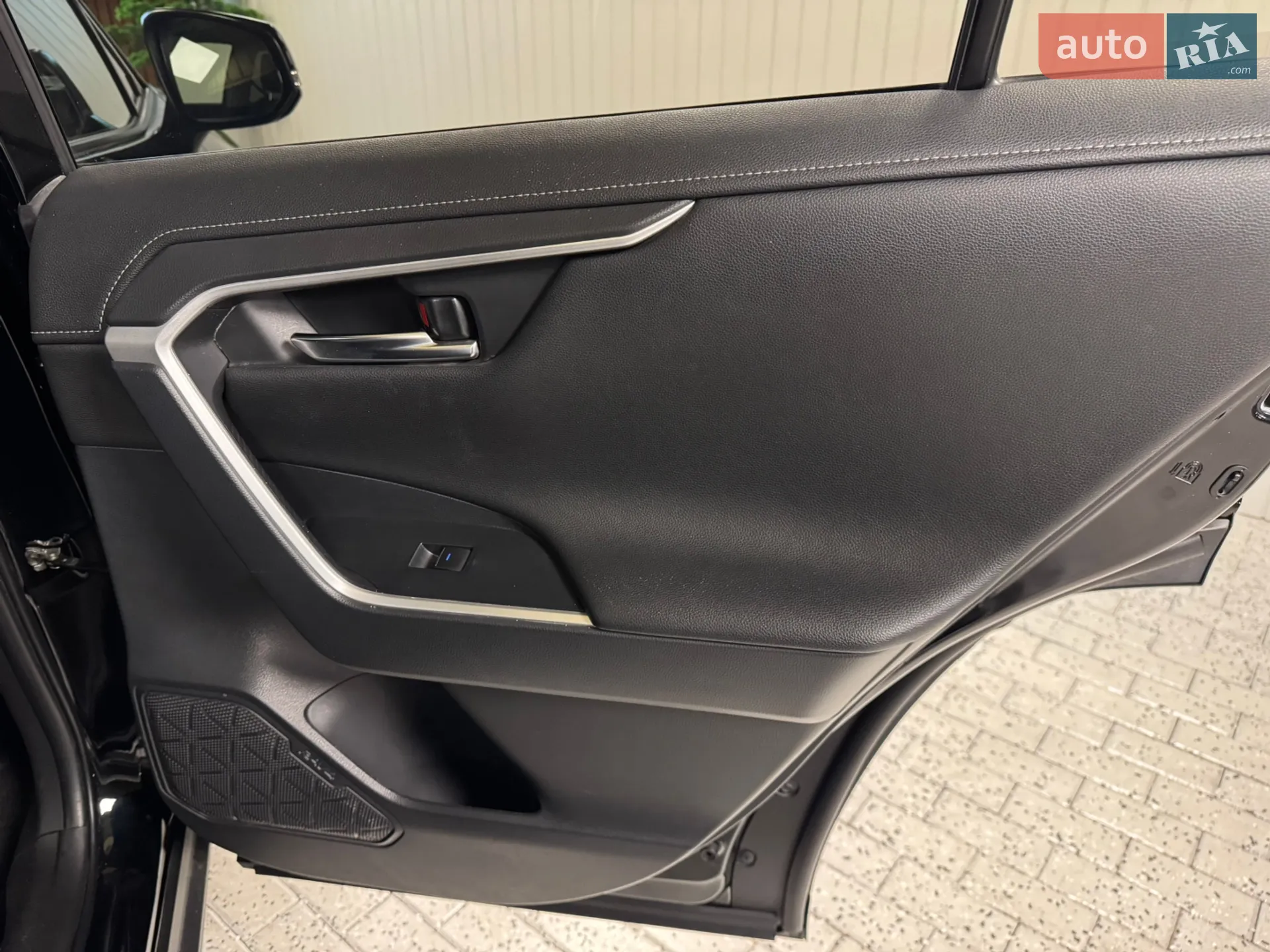 2021 Toyota RAV 4 - мініатюра 31