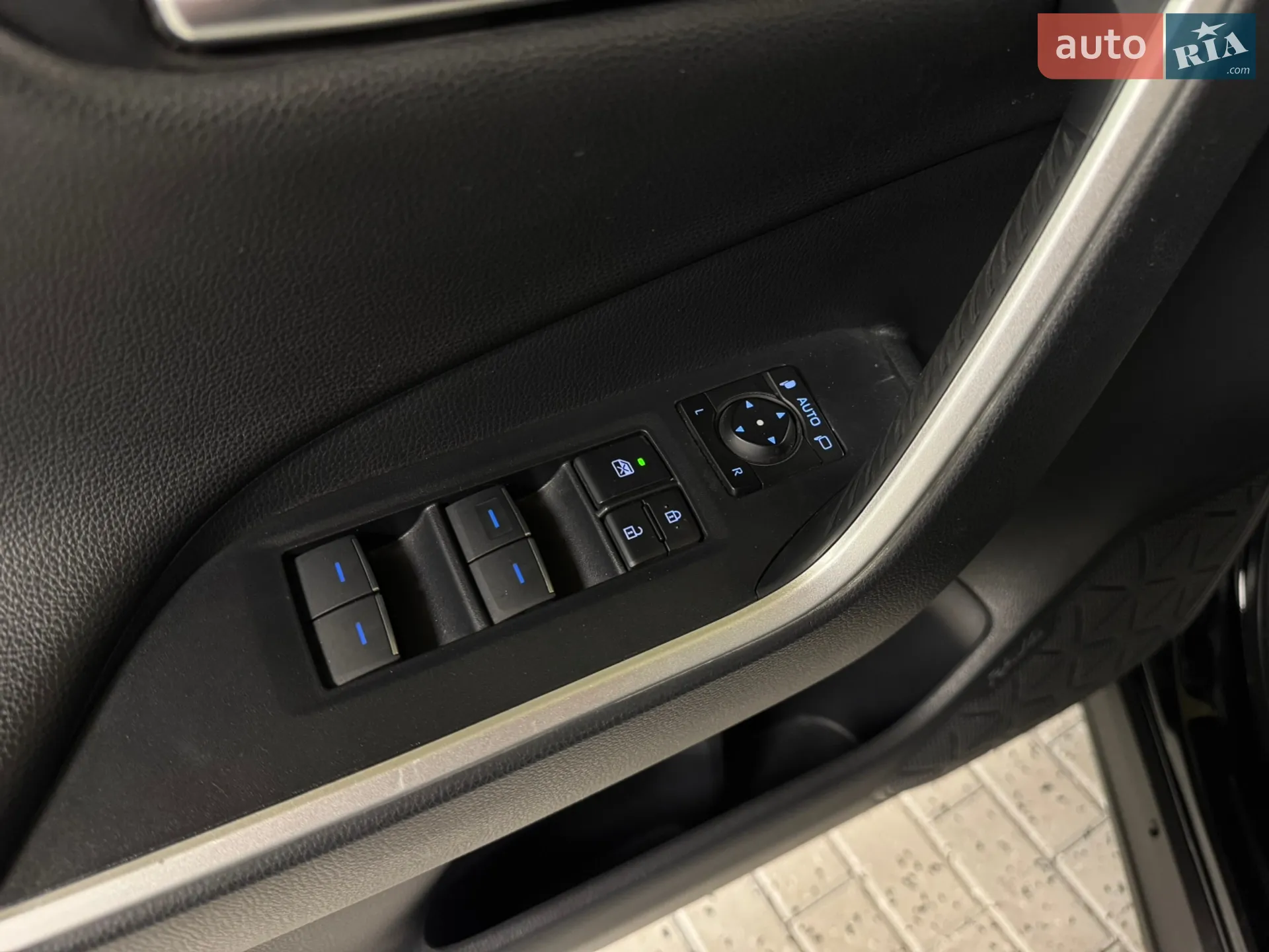 2021 Toyota RAV 4 - мініатюра 38