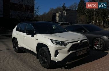 Позашляховик / Кросовер Toyota RAV4 2021 в Тернополі