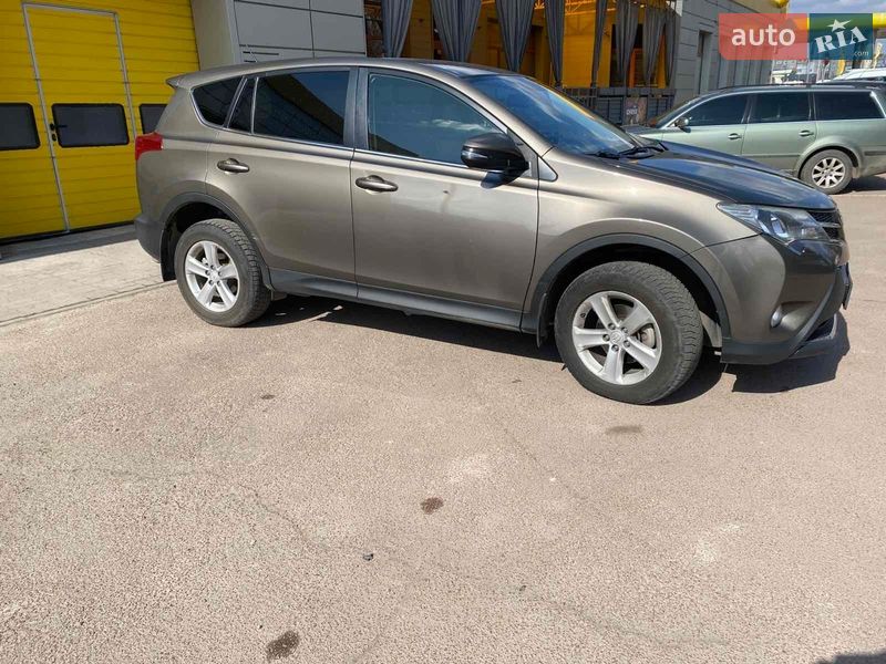 Внедорожник / Кроссовер Toyota RAV4 2013 в Житомире