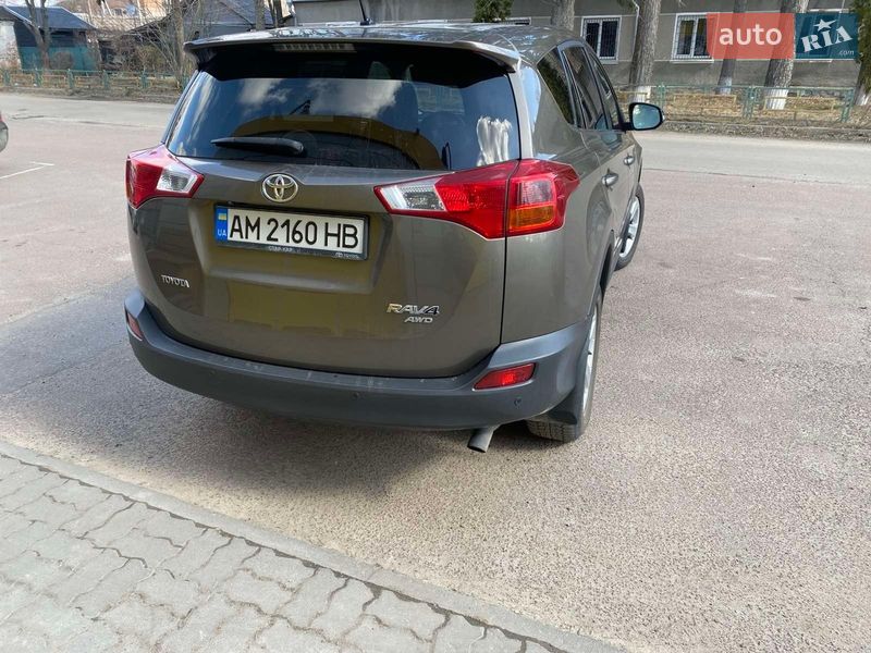 Внедорожник / Кроссовер Toyota RAV4 2013 в Житомире