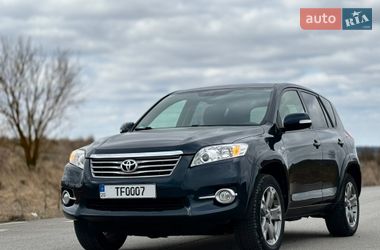 Внедорожник / Кроссовер Toyota RAV4 2011 в Тернополе
