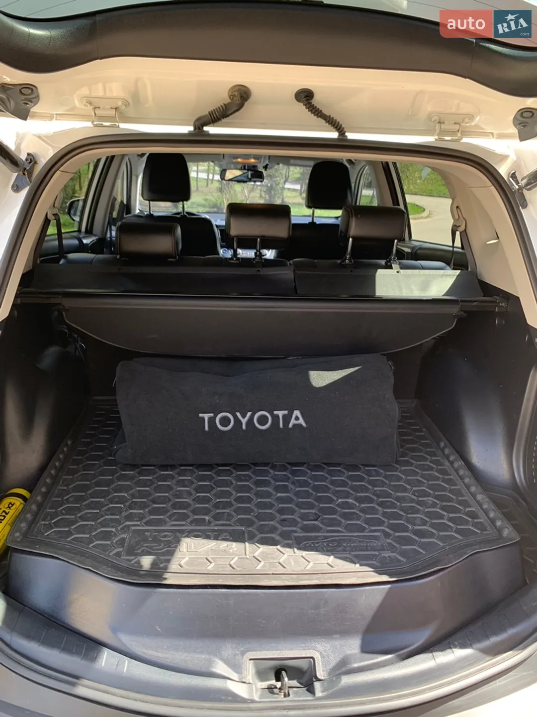 2013 Toyota RAV 4 - мініатюра 6