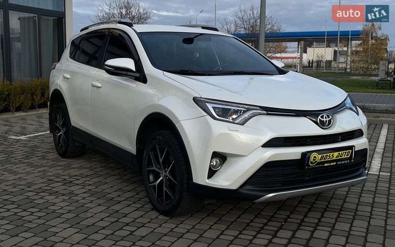 Toyota RAV4 2017