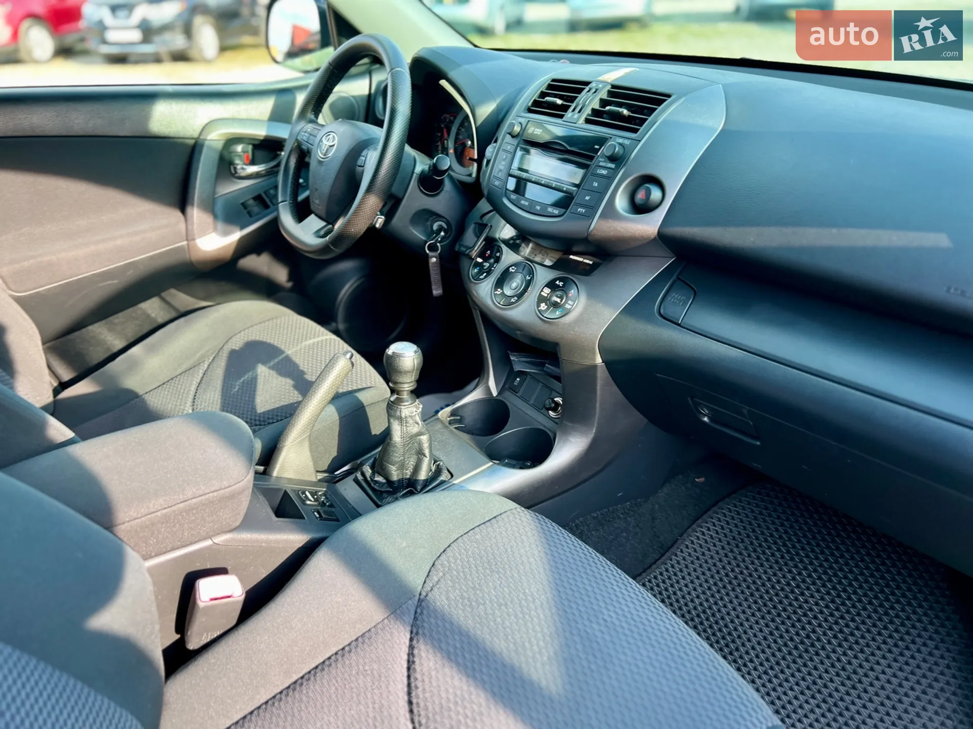 2010 Toyota RAV 4 - мініатюра 81