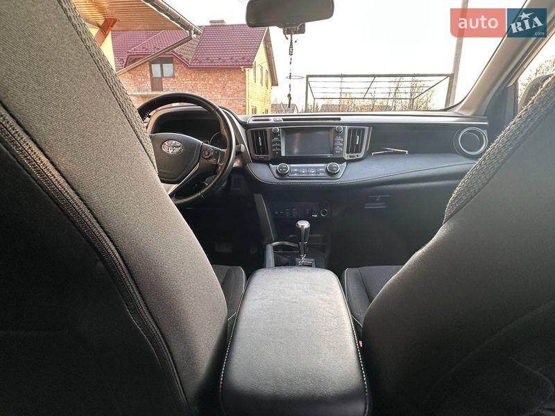 Позашляховик / Кросовер Toyota RAV4 2017 в Дрогобичі