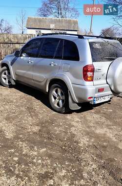 Позашляховик / Кросовер Toyota RAV4 2005 в Чернігові