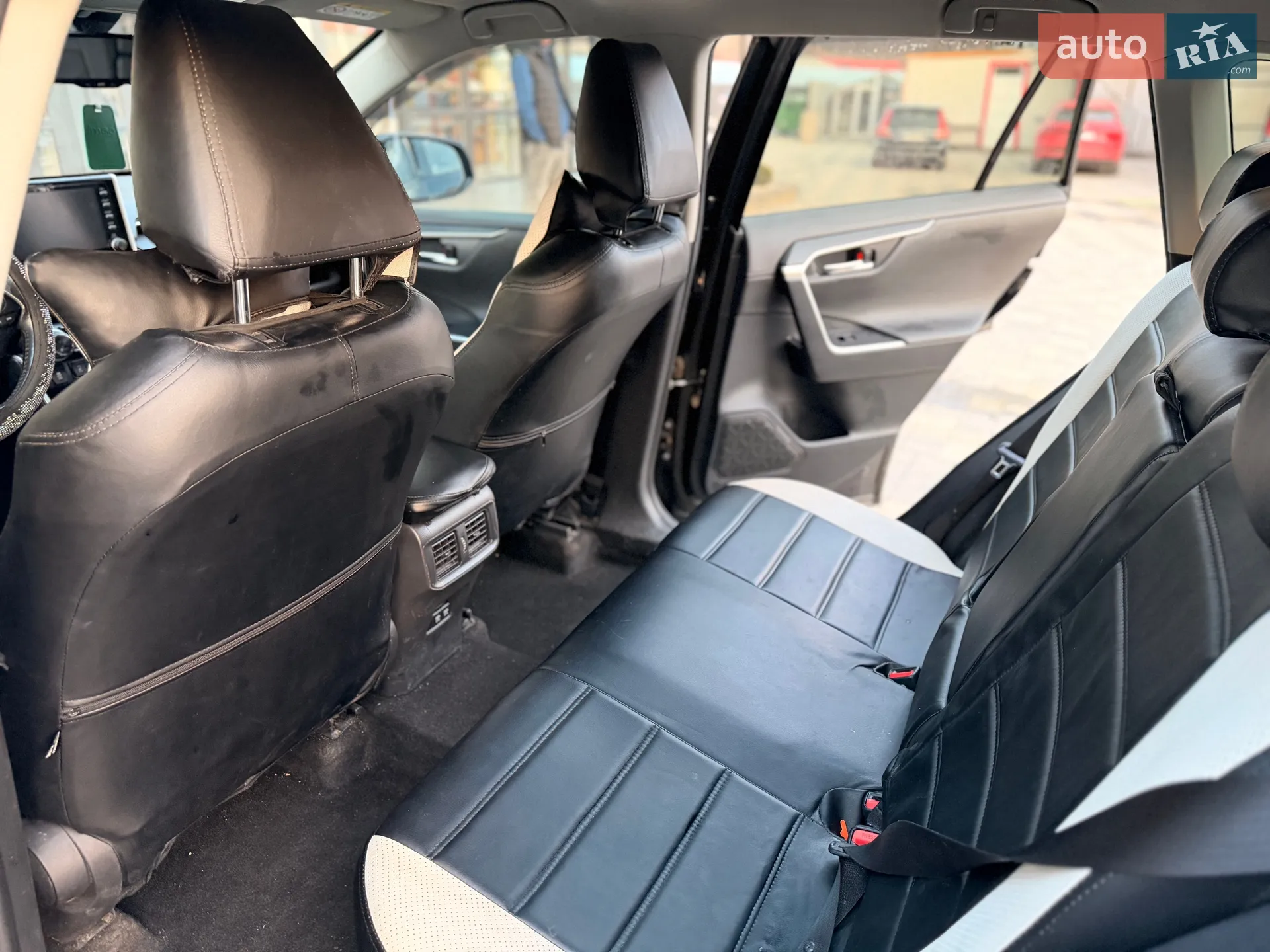 2019 Toyota RAV 4 - мініатюра 9