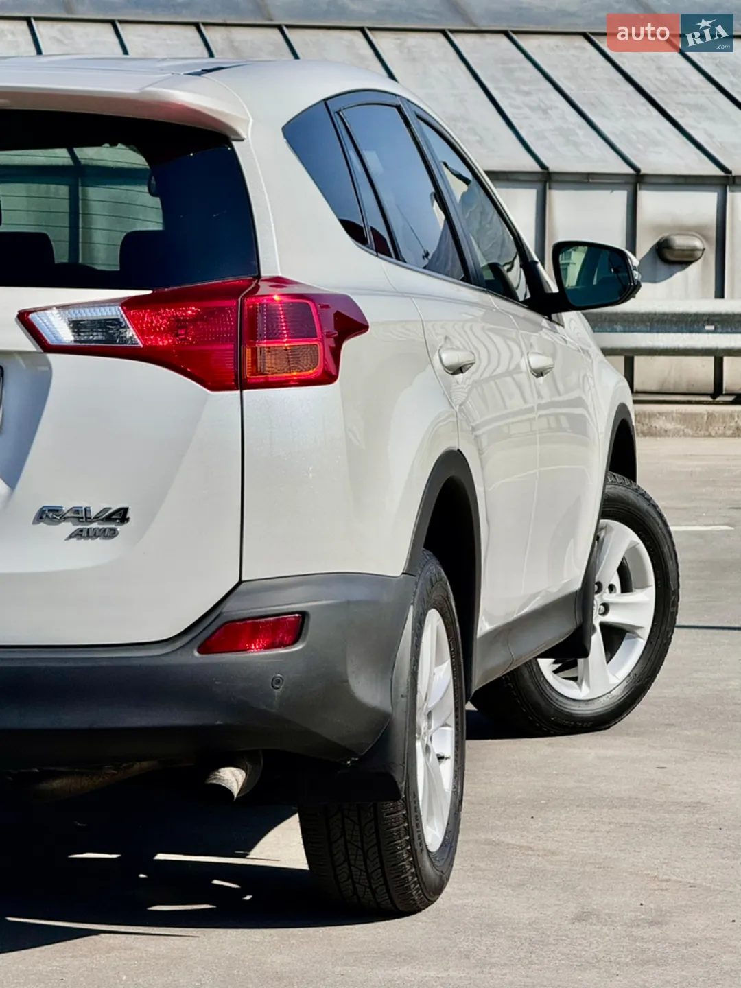 2014 Toyota RAV 4 - мініатюра 15