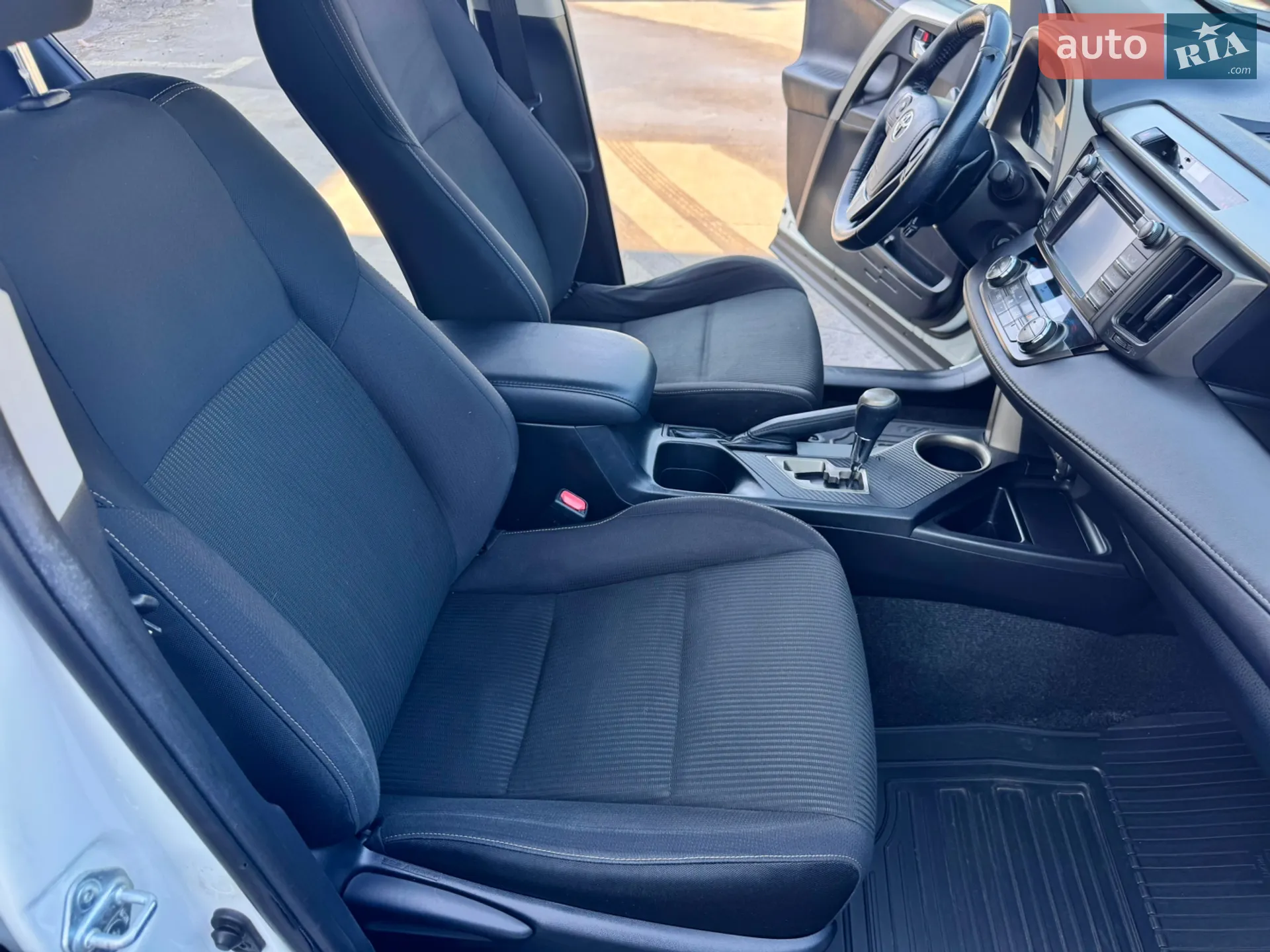 2014 Toyota RAV 4 - мініатюра 28