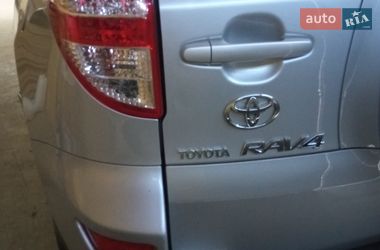 Позашляховик / Кросовер Toyota RAV4 2010 в Немирові