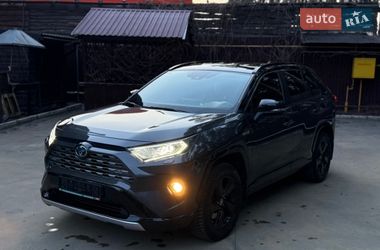 Позашляховик / Кросовер Toyota RAV4 2020 в Києві