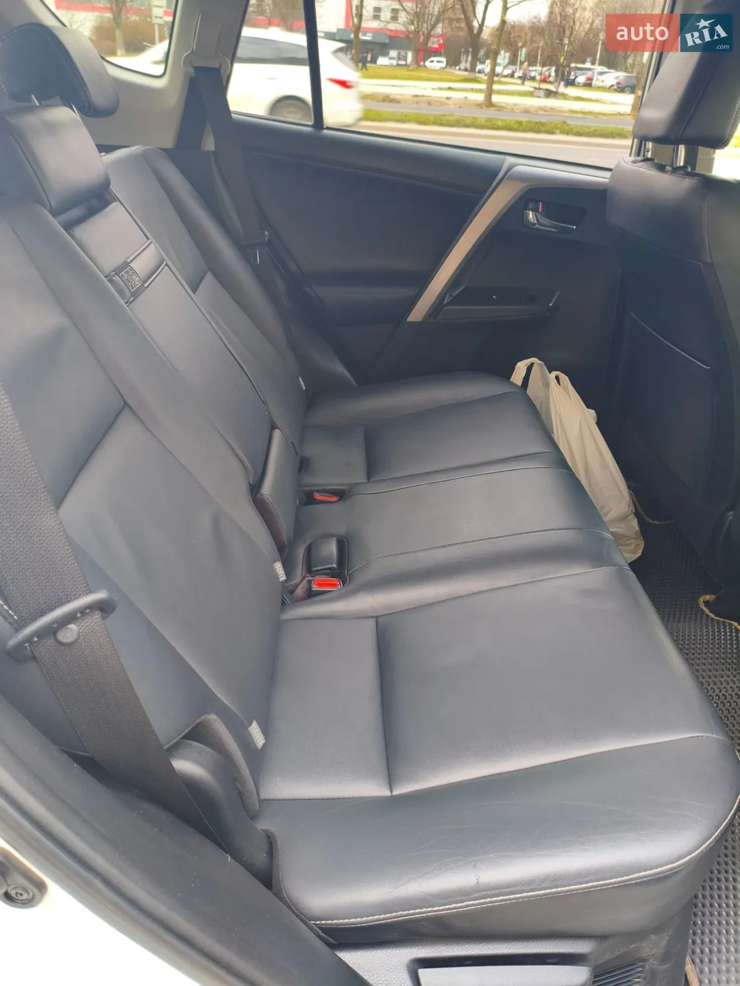 2018 Toyota RAV 4 - мініатюра 10