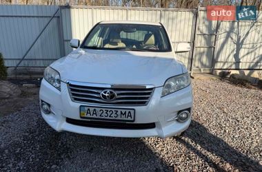 Внедорожник / Кроссовер Toyota RAV4 2012 в Киеве