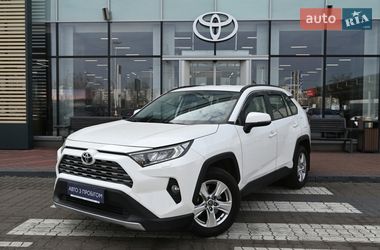 Внедорожник / Кроссовер Toyota RAV4 2019 в Киеве