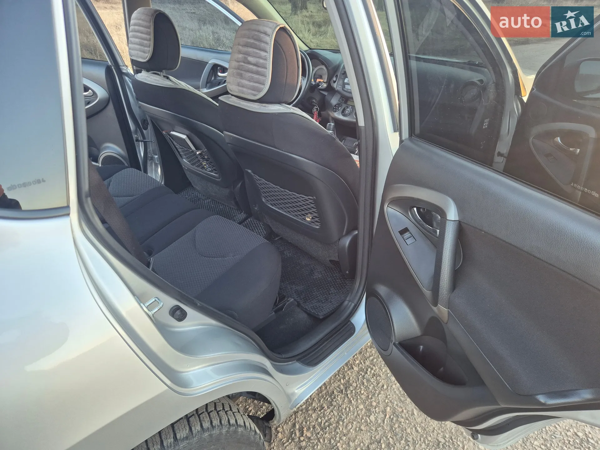 2010 Toyota RAV 4 - мініатюра 15